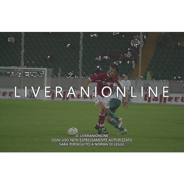 WOLFSBURG (GERMANIA) 26/08/2003 FINALE DI RITORNO INTERTOTO 2003 WOLFSBURG-PERUGIA NELLA FOTO:VRYZAS SALTA UN AVVERSARIO* FOTO 1905/ROBERTO SETTONCE/ALDO LIVERANI S.A.S.