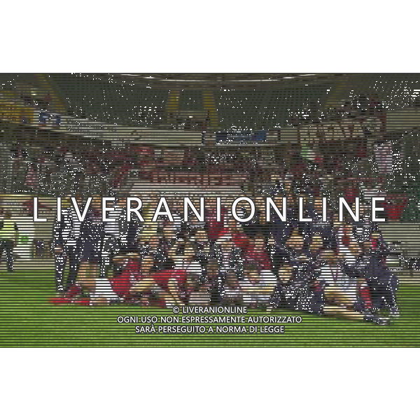 WOLFSBURG (GERMANIA) 26/08/2003 FINALE DI RITORNO INTERTOTO 2003 WOLFSBURG-PERUGIA NELLA FOTO:TUTTI A FESTEGGIARE LA VITTORIA INTERTOTO* FOTO 1905/ROBERTO SETTONCE/ALDO LIVERANI S.A.S.