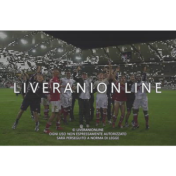 WOLFSBURG (GERMANIA) 26/08/2003 FINALE DI RITORNO INTERTOTO 2003 WOLFSBURG-PERUGIA NELLA FOTO:TUTTI A FESTEGGIARE LA VITTORIA INTERTOTO* FOTO 1905/ROBERTO SETTONCE/ALDO LIVERANI S.A.S.