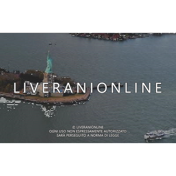 (120412) -- NEW YORK, April 12, 2012 () -- An aerial view of the Freedom Statue is seen in New York City, the United States, April 12, 2012. (/Wang Lei) (zx) ©photoshot/AGENZIA ALDO LIVERANI SAS - ITALY ONLY - Una veduta aerea dello skyline di Manhattan, New York City, Stati Uniti, 12 aprile 2012.