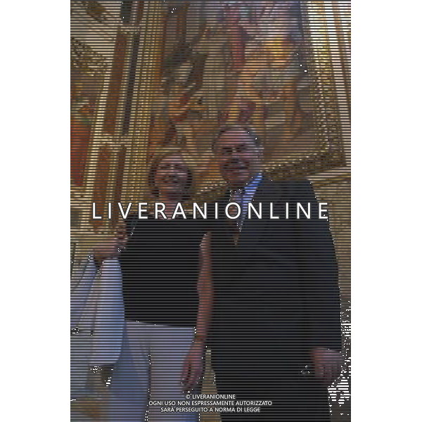 Roma, 23 / 06 / 2003 Basilica di San Giovanni Battista dei Fiorentini Restauro della Cappella che  stata realizzata cinquecento anni fa, sono state restaurate le quattro firme in nero degli artisti della Cappella Nella foto: direttore dei lavori Giovanna