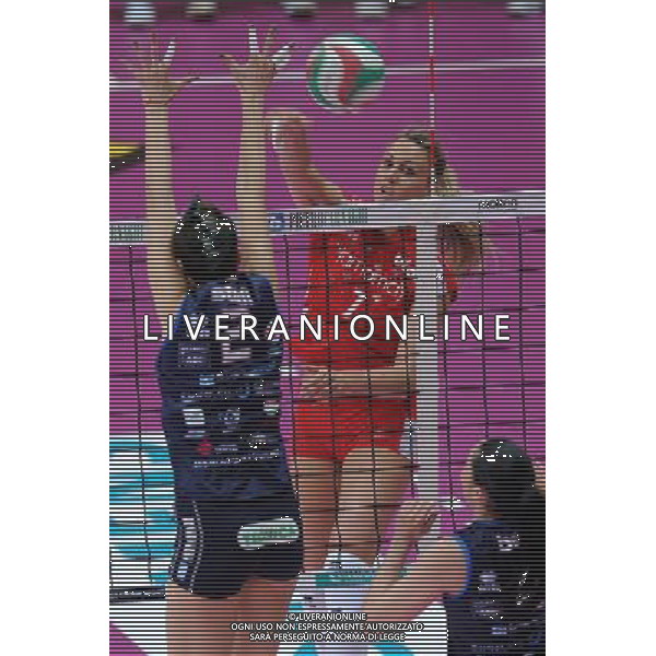 Monza - 13/04/2012 Campionato Italiano Pallavolo Femminile Finale Scudetto - Gara 4 MC Carnaghi Villa Cortese - Yamamay Busto Arsizio nella foto: Francesca Marcon (Yamamay Busto Arsizio) foto Roberto Garavaglia - ag. Aldo Liverani sas
