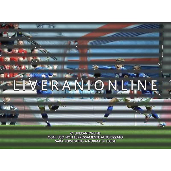 Everton\'s Nikica Jelavic celebrates scoring his sides first goal Football - FA Challenge Cup Semi Final - Liverpool v Everton - Saturday 14th April 2012 - Wembley - London å© CameraSport - 43 Linden Ave. Countesthorpe. Leicester. England. LE8 5PG - Tel: +44 (0) 116 277 4147 - admin@camerasport.com - www.camerasport.com AG ALDO LIVERANI S A S ONLY ITALY