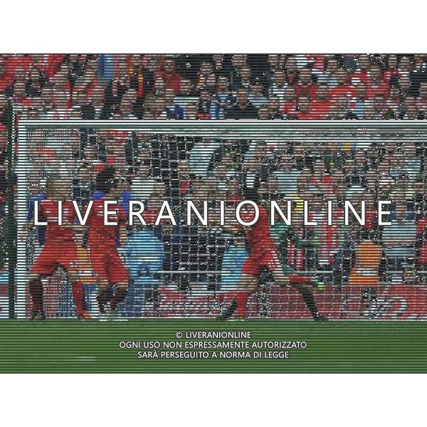 Liverpool\'s Andy Carroll scores his sides second goal Football - FA Challenge Cup Semi Final - Liverpool v Everton - Saturday 14th April 2012 - Wembley - London å© CameraSport - 43 Linden Ave. Countesthorpe. Leicester. England. LE8 5PG - Tel: +44 (0) 116 277 4147 - admin@camerasport.com - www.camerasport.com AG ALDO LIVERANI S A S ONLY ITALY