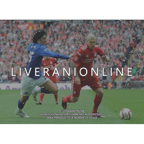 Liverpool\'s Martin Skrtel battles with Everton\'s Marouane Fellaini Football - FA Challenge Cup Semi Final - Liverpool v Everton - Saturday 14th April 2012 - Wembley - London å© CameraSport - 43 Linden Ave. Countesthorpe. Leicester. England. LE8 5PG - Tel: +44 (0) 116 277 4147 - admin@camerasport.com - www.camerasport.com AG ALDO LIVERANI S A S ONLY ITALY