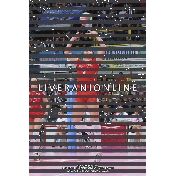 Busto Arsizio (VA) 15/04/2012 Campionato Italiano Pallavolo Femminile Finale Scudetto - Gara 5 Yamamay Busto Arsizio - MC Carnaghi Villa Cortese nella foto: Carli Lloyd (Yamamay Busto Arsizio) foto Roberto Garavaglia - ag. Aldo Liverani sas
