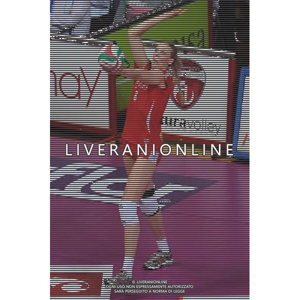 Busto Arsizio (VA) 15/04/2012 Campionato Italiano Pallavolo Femminile Finale Scudetto - Gara 5 Yamamay Busto Arsizio - MC Carnaghi Villa Cortese nella foto: Christina Bauer (Yamamay Busto Arsizio) foto Roberto Garavaglia - ag. Aldo Liverani sas