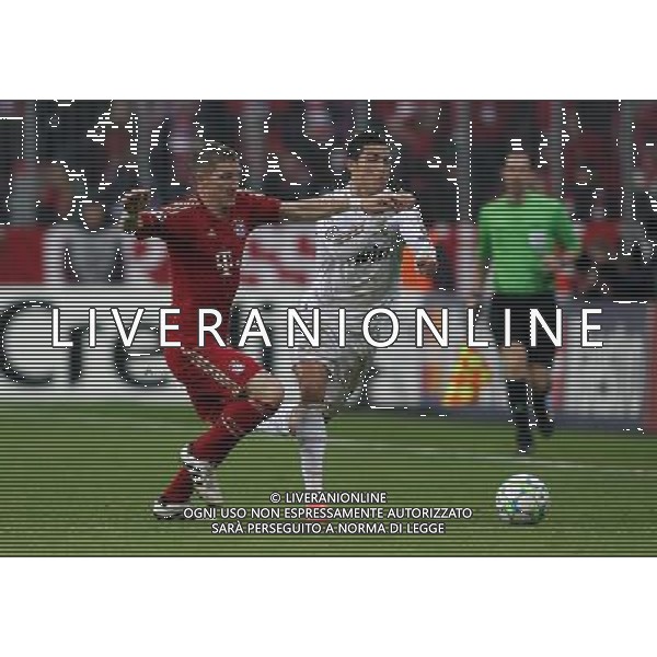 firo Fu§ball,Fussball, 17.04.2012 Uefa Champions League Saison 2011/2012 Halbfinale, Hinspiel, Champions League, CL, FC Bayern MŸnchen, Muenchen, FCB - Real Madrid, 2 : 1, Zweikampf, links, Bastian Schweinsteiger, Bayern, rechts, Christiano Ronaldo, Real Madrid, $worldrightsEs gelten unsere AGB, einsehbar auf www.firosportphoto.de copyright by firo sportphoto: Coesfelder Str.207 48249 DŸlmen www.firosportphoto.de mail@firosportphoto.de (V o l k s b a n k B o c h u m - W i t t e n ) BLZ.: 430 601 29 Kt. Nr.: 341 117 100 Tel:Ê 02594 - 9916004 Fax:Ê02594 - 9916005 FC Bayern Monaco - Real Madrid CHAMPIONS LEAGUE ©AGENZIA ALDO LIVERANI SAS - ITALY ONLY -