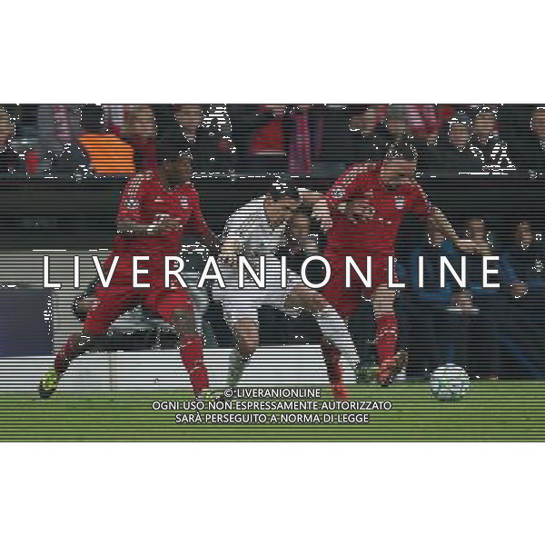 firo Fu§ball,Fussball, 17.04.2012 Uefa Champions League Saison 2011/2012 Halbfinale, Hinspiel, Champions League, CL, FC Bayern MŸnchen, Muenchen, FCB - Real Madrid, 2 : 1, Zweikampf, links, David Alaba, Bayern, mitte, Angel Di Maria, Real Madrid, rechts, Franck Ribery, Bayern, $worldrightsEs gelten unsere AGB, einsehbar auf www.firosportphoto.de copyright by firo sportphoto: Coesfelder Str.207 48249 DŸlmen www.firosportphoto.de mail@firosportphoto.de (V o l k s b a n k B o c h u m - W i t t e n ) BLZ.: 430 601 29 Kt. Nr.: 341 117 100 Tel:Ê 02594 - 9916004 Fax:Ê02594 - 9916005 FC Bayern Monaco - Real Madrid CHAMPIONS LEAGUE ©AGENZIA ALDO LIVERANI SAS - ITALY ONLY -