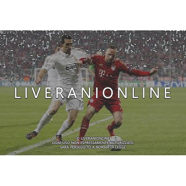 firo Fu§ball,Fussball, 17.04.2012 Uefa Champions League Saison 2011/2012 Halbfinale, Hinspiel, Champions League, CL, FC Bayern MŸnchen, Muenchen, FCB - Real Madrid, 2 : 1, Zweikampf, Franck Ribery, Bayern, rechts, links, Alvaro Arbeloa, Real Madrid, $worldrightsEs gelten unsere AGB, einsehbar auf www.firosportphoto.de copyright by firo sportphoto: Coesfelder Str.207 48249 DŸlmen www.firosportphoto.de mail@firosportphoto.de (V o l k s b a n k B o c h u m - W i t t e n ) BLZ.: 430 601 29 Kt. Nr.: 341 117 100 Tel:Ê 02594 - 9916004 Fax:Ê02594 - 9916005 FC Bayern Monaco - Real Madrid CHAMPIONS LEAGUE ©AGENZIA ALDO LIVERANI SAS - ITALY ONLY -