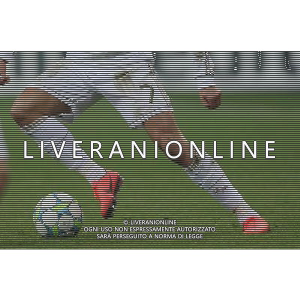 firo Fu§ball,Fussball, 17.04.2012 Uefa Champions League Saison 2011/2012 Halbfinale, Hinspiel, Champions League, CL, FC Bayern MŸnchen, Muenchen, FCB - Real Madrid, 2 : 1, Feature, Schuhe, Rasen, Christiano Ronaldo, Real Madrid, $worldrightsEs gelten unsere AGB, einsehbar auf www.firosportphoto.de copyright by firo sportphoto: Coesfelder Str.207 48249 DŸlmen www.firosportphoto.de mail@firosportphoto.de (V o l k s b a n k B o c h u m - W i t t e n ) BLZ.: 430 601 29 Kt. Nr.: 341 117 100 Tel:Ê 02594 - 9916004 Fax:Ê02594 - 9916005 FC Bayern Monaco - Real Madrid CHAMPIONS LEAGUE ©AGENZIA ALDO LIVERANI SAS - ITALY ONLY -