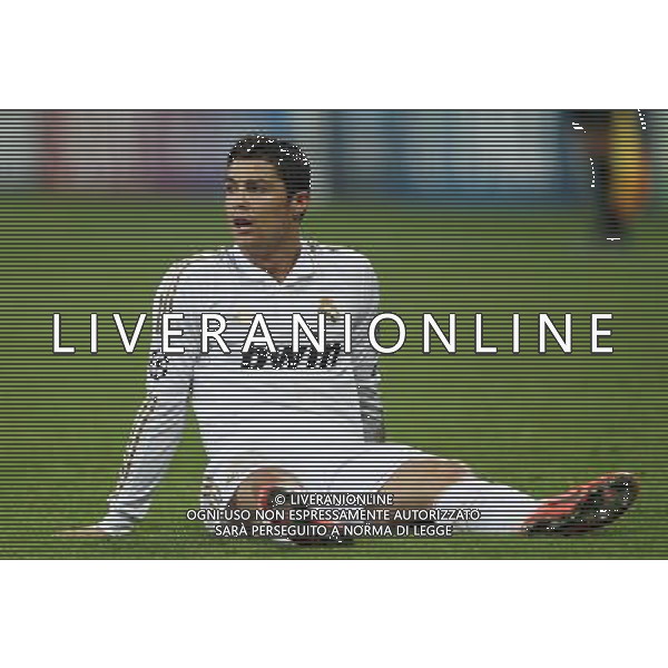 firo Fu§ball,Fussball, 17.04.2012 Uefa Champions League Saison 2011/2012 Halbfinale, Hinspiel, Champions League, CL, FC Bayern MŸnchen, Muenchen, FCB - Real Madrid, 2 : 1, ganze Figur, EnttŠuschung, Enttaeuschung, Gestik, Christiano Ronaldo, Real Madrid, $worldrightsEs gelten unsere AGB, einsehbar auf www.firosportphoto.de copyright by firo sportphoto: Coesfelder Str.207 48249 DŸlmen www.firosportphoto.de mail@firosportphoto.de (V o l k s b a n k B o c h u m - W i t t e n ) BLZ.: 430 601 29 Kt. Nr.: 341 117 100 Tel:Ê 02594 - 9916004 Fax:Ê02594 - 9916005 FC Bayern Monaco - Real Madrid CHAMPIONS LEAGUE ©AGENZIA ALDO LIVERANI SAS - ITALY ONLY -