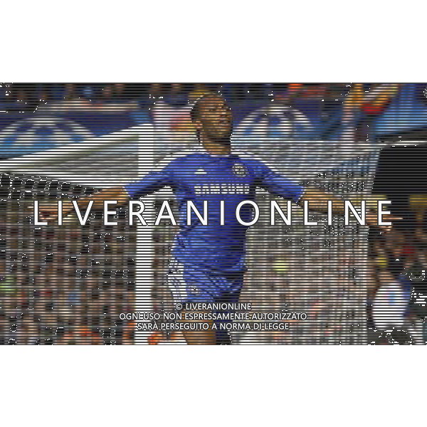 Chelsea\'s Didier Drogba celebrates scoring his sides first goal 1-0 Football - UEFA Champions League Semi-Final First Leg - Chelsea v Barcelona - Wednesday 18th April 2012 - Stamford Bridge - London © CameraSport - 43 Linden Ave. Countesthorpe. Leicester. England. LE8 5PG - Tel: +44 (0) 116 277 4147 - admin@camerasport.com - www.camerasport.com USE EDITORIAL ONLY - AG ALDO LIVERANI SAS - ITALY ONLY -
