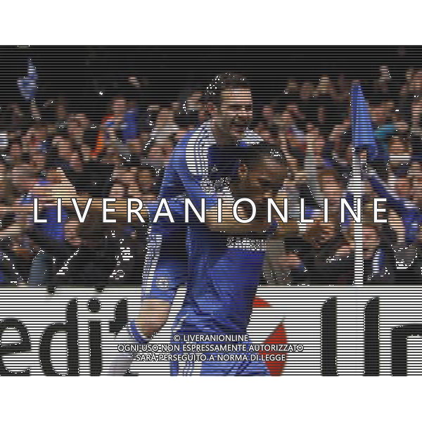 Chelsea\'s Didier Drogba celebrates scoring his sides first goal 1-0 Football - UEFA Champions League Semi-Final First Leg - Chelsea v Barcelona - Wednesday 18th April 2012 - Stamford Bridge - London © CameraSport - 43 Linden Ave. Countesthorpe. Leicester. England. LE8 5PG - Tel: +44 (0) 116 277 4147 - admin@camerasport.com - www.camerasport.com USE EDITORIAL ONLY - AG ALDO LIVERANI SAS - ITALY ONLY -