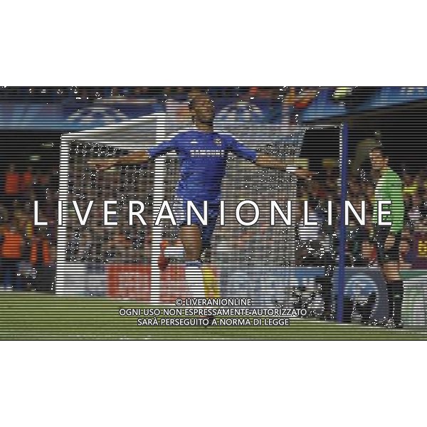 Chelsea\'s Didier Drogba celebrates scoring his sides first goal 1-0 Football - UEFA Champions League Semi-Final First Leg - Chelsea v Barcelona - Wednesday 18th April 2012 - Stamford Bridge - London © CameraSport - 43 Linden Ave. Countesthorpe. Leicester. England. LE8 5PG - Tel: +44 (0) 116 277 4147 - admin@camerasport.com - www.camerasport.com USE EDITORIAL ONLY - AG ALDO LIVERANI SAS - ITALY ONLY -
