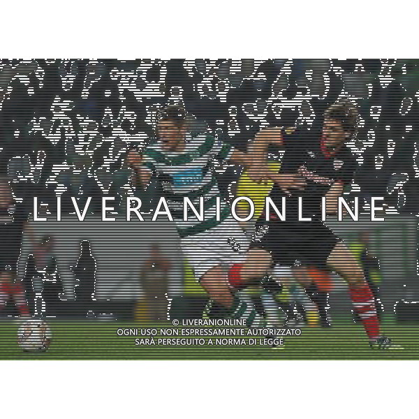 20120419: LISBON, PORTUGAL - Football - UEFA Europe League 2011/2012 - Semi-finals, First leg: Sporting CP vs Athletic Club Bilbao In picture: Stijn Schaars (Sporting) and Fernando Llorente (Athletic Club Bilbao). PHOTO: Alvaro Isidoro/CITYFILES LIGA EUROPY UEFA EUROPEJSKA SEZON 2011/2012 PILKA NOZNA POLFINAL SPORTING LIZBONA vs ATHLETIC BILBAO FOT. CITYFILES/NEWSPIX.PL PORTUGAL,BRAZIL,SPAIN,GERMANY,FRANCE,UK OUT !!! --- Newspix.pl ©AG ALDO LIVERANI SAS - ITALY ONLY - *** Local Caption *** www.newspix.pl mail us: info@newspix.pl call us: 0048 022 23 22 222 --- Polish Picture Agency by Ringier Axel Springer Poland
