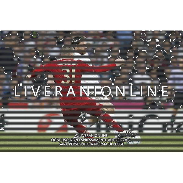Real Madrid\'s Xabi Alonso and Bayern Munich\'s Bastian Scweinsteiger during Champions League match on april 25th 2012. Photo: Cesar Cebolla / ALFAQUI