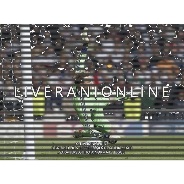 Madrid (25/04/2012).- Estadio Santiago Bernabeu. UEFA Champions League. Real Madrid-Bayern Munchen. Manuel Neuer. Photo: Alex Cid-Fuentes / ALFAQUI /AGENZIA ALDO LIVERANI SAS - ITALY ONLY -