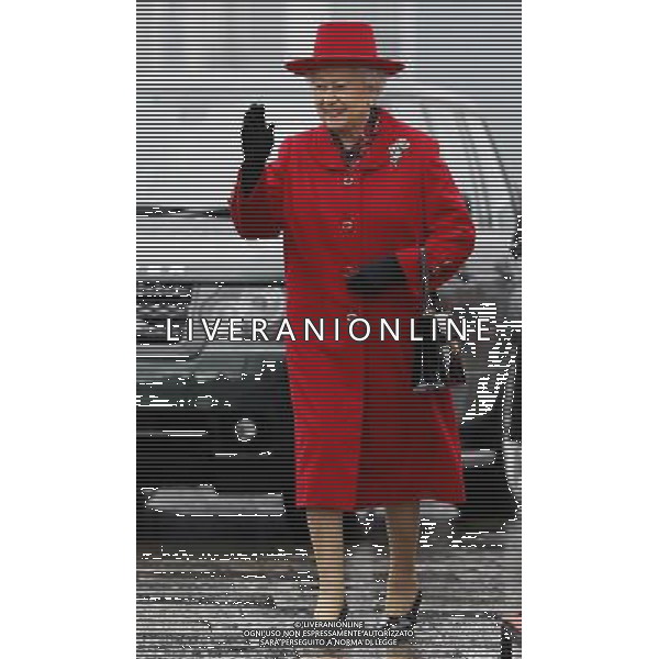 Britain\'s Queen Elizabeth II arrives to visit the Cutty Sark in Greenwich, London, Wednesday, April 25, 2012. The Cutty Sark, built in 1869 was one of the last and one of the fastest tea clippers to be built. The Cutty Sark was badly damaged by fire on in May 2007 but after a 50 million pounds ($80.6 million) restoration project the vessel is restored and will reopen to the public on April 26, 2012 ©photoshot/AGENZIA ALDO LIVERANI SAS - ITALY ONLY - REALI INGLESI: Sua Maesta\' la Regina Elisabetta II d\'inghilterra in visita al Museo Nazionale della Marina