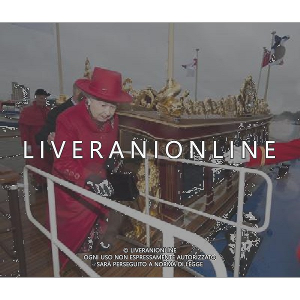 From Jamie Wiseman 25.4.12 Her Majesty the Queen visits the Gloriana, the new royal barge for the first time, at Greenland Pier in East London. See Story. NPA Rota Pictures ©photoshot/AGENZIA ALDO LIVERANI SAS - ITALY ONLY - REALI INGLESI: Sua Maesta\' la Regina Elisabetta II d\'inghilterra in visita al Museo Nazionale della Marina