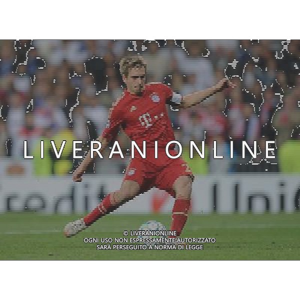firo : FuÃŸball,Fussball, Champions League Halbfinale 25.04.2012 Saison 2011/2012 Real Madrid FCB FC Bayern MÃ¼nchen Muenchen 1:3 n.E. Bayern MÃ¼nchen Muenchen Philipp Lahm verschieÃŸt elfmeter $worldrightsEs gelten unsere AGB, einsehbar auf www.firosportphoto.de copyright by firo sportphoto: Coesfelder StraÃŸe 207Â  48249 DÃ¼lmen (Duelmen) www.firosportphoto.de mail@firosportphoto.de (V o l k s b a n k B o c h u m - W i t t e n ) BLZ.: 430 601 29 Kt. Nr.: 341 117 100 Tel:Â  02594 - 9916004 Fax:Â  02594 - 9916005 /AG ALDO LIVERANI - ITALY ONLY -