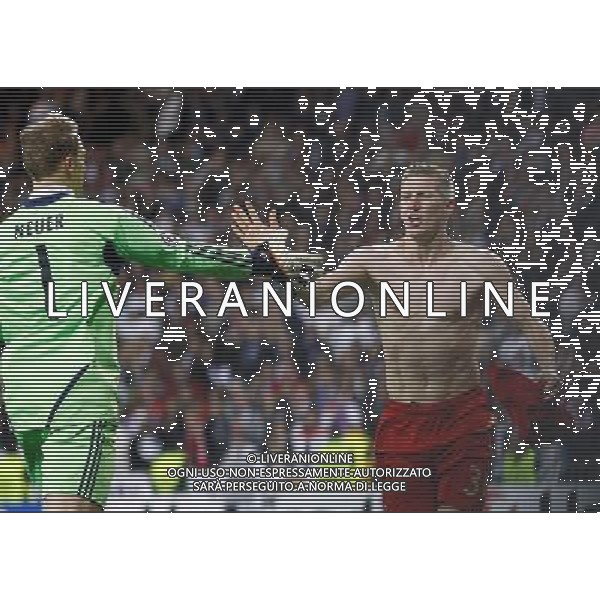 firo : FuÃŸball,Fussball, Champions League Halbfinale 25.04.2012 Saison 2011/2012 Real Madrid FCB FC Bayern MÃ¼nchen Muenchen 1:3 n.E. Bayern MÃ¼nchen Muenchen Bastian Schweinsteiger, Bayern MÃ¼nchen Muenchen Torwart Manuel Neuer, Jubel Freude SpaÃŸ Torschrei lacht Lachen Emotion Torjubel $worldrightsEs gelten unsere AGB, einsehbar auf www.firosportphoto.de copyright by firo sportphoto: Coesfelder StraÃŸe 207Â  48249 DÃ¼lmen (Duelmen) www.firosportphoto.de mail@firosportphoto.de (V o l k s b a n k B o c h u m - W i t t e n ) BLZ.: 430 601 29 Kt. Nr.: 341 117 100 Tel:Â  02594 - 9916004 Fax:Â  02594 - 9916005 /AG ALDO LIVERANI - ITALY ONLY -