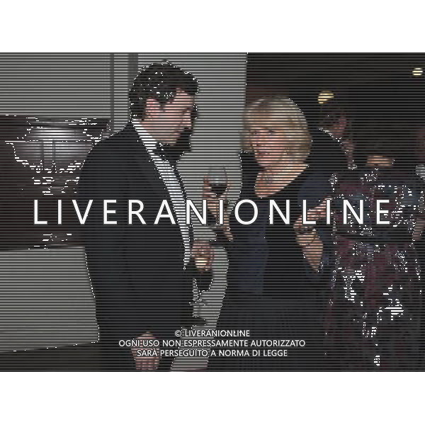 01/05/12 Camilla, The Duchess of Cornwall at The London Library Life in Literature Awards 2012 in London ©photoshot/AGENZIA ALDO LIVERANI SAS - ITALY ONLY - REALI INGLESI: Camilla Duchessa di Cornovaglia alla London Library Life in Literature Awards 2012 a Londra
