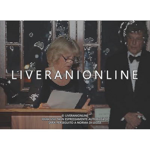 01/05/12 Camilla, The Duchess of Cornwall at The London Library Life in Literature Awards 2012 in London ©photoshot/AGENZIA ALDO LIVERANI SAS - ITALY ONLY - REALI INGLESI: Camilla Duchessa di Cornovaglia alla London Library Life in Literature Awards 2012 a Londra