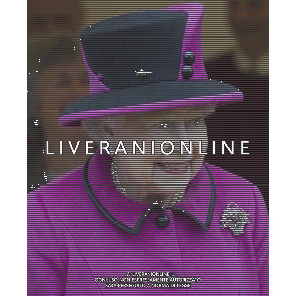 The Queen and The Duke of Edinburgh will visi Sherborne Abbey. they will see the Mad Hatter\'s Tea Party. The Duke of Edinburgh will visit a local artisans exhibition whilst The Queen will visit the Food Fair and meet People\'s Millions Award Winners. l ©photoshot/AGENZIA ALDO LIVERANI SAS - ITALY ONLY - REALI INGLESI: La Regina Elisabetta II d\'inghilterra e il Duca di Edimburgo a Salisbury durante il loro viaggio nel Regno Unito