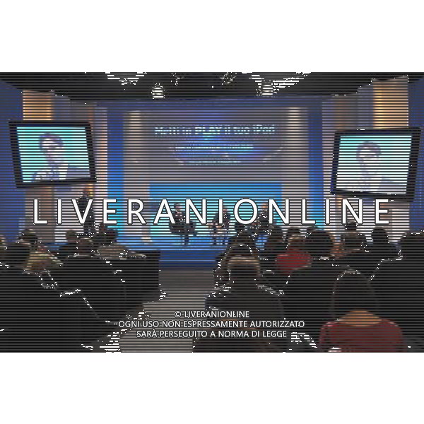 COLOGNO M.se (MI) 3/5/2012 STUDI TELEVISIVI DI MEDIASET PRESENTAZIONE DELL\' APPLICAZIONE \'PREMIUM PLAY SU iPOD\' NELLA FOTO PIER SILVIO BERLUSCONI, MARCO ROSINI E FRANCO RICCI FOTO ROMANO/AG ALDO LIVERANI