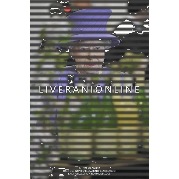 The Queen and the Duke of Edinburgh arrive Crewkerne Town Hall for the second stop of their Somerset tour which is part of her Diamond Jubilee Tour of the UK. /PHOTOSHOT/ALDO LIVERANI SAS . ITALY ONLY -