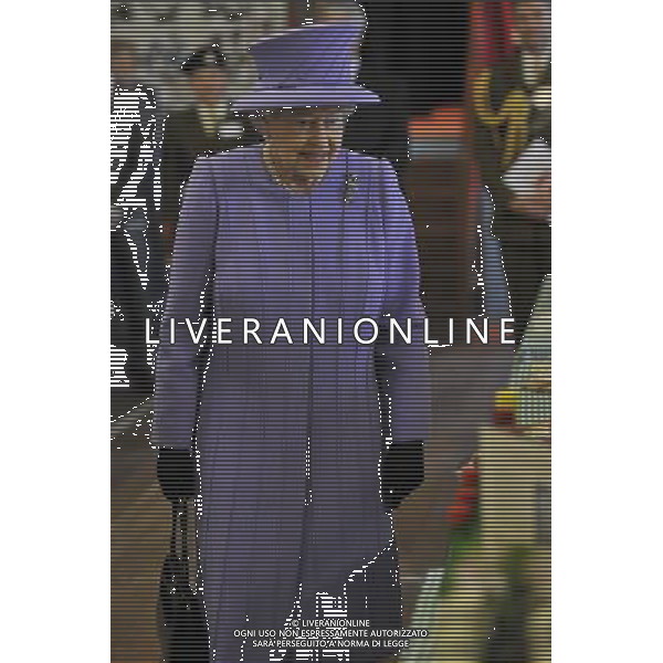The Queen and the Duke of Edinburgh arrive Crewkerne Town Hall for the second stop of their Somerset tour which is part of her Diamond Jubilee Tour of the UK. /PHOTOSHOT/ALDO LIVERANI SAS . ITALY ONLY -