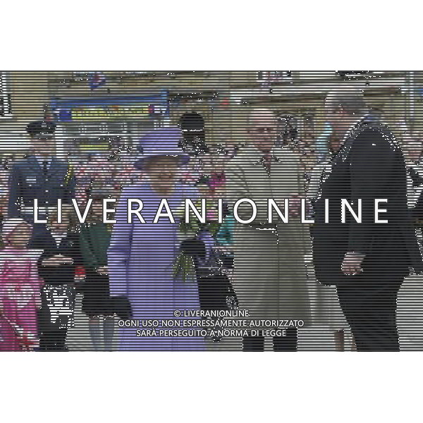 The Queen and the Duke of Edinburgh arrive Crewkerne Town Hall for the second stop of their Somerset tour which is part of her Diamond Jubilee Tour of the UK. /PHOTOSHOT/ALDO LIVERANI SAS . ITALY ONLY -