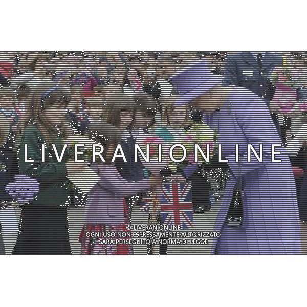 The Queen and the Duke of Edinburgh arrive Crewkerne Town Hall for the second stop of their Somerset tour which is part of her Diamond Jubilee Tour of the UK. /PHOTOSHOT/ALDO LIVERANI SAS . ITALY ONLY -