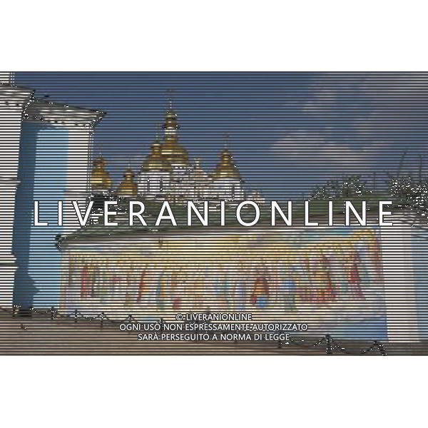 KIJOW 27.04.2012 KIJOW - MIASTO GOSPODARZ UEFA EURO 2012 --- KIEV - THE HOST CITY FOR UEFA EURO 2012 MONASTER SW. MICHALA ARCHANIOLA O ZLOTYCH KOPULACH --- ST. MICHAEL\'S GOLDEN - DOMED MONASTERY FOT. PIOTR KUCZA --- Newspix.pl AG ALDO LIVERANI S A S ONLY ITALY *** Local Caption *** www.newspix.pl mail us: info@newspix.pl call us: 0048 022 23 22 222 --- Polish Picture Agency by Ringier Axel Springer Poland