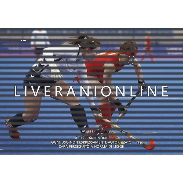 (120505) -- LONDON, May 5, 2012 () -- Fu Baorong (R) of China vies with a player of South Korea during the women\'s preliminaries between China and South Korea at the Visa International Invitational Hockey Tournament at Riverbank Arena in the Olympic Park, London, on May 5, 2012. China lost 1-2. (/Wang Lili) AG ALDO LIVERANI S A S ONLY ITALY
