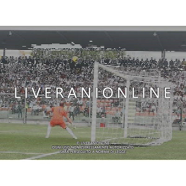 LA SPEZIA 06/05/2012 - SPEZIA VS LATINA - NELLA FOTO: GOL 1-0 SPEZIA DI IUNCO - FOTO NANDO VESCUSIO / AGENZIA ALDO LIVERANI