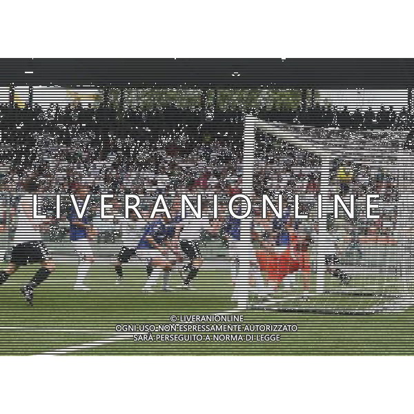 LA SPEZIA 06/05/2012 - SPEZIA VS LATINA - NELLA FOTO: GOL SPEZIA 2-0 DI EVACUO - FOTO NANDO VESCUSIO / AGENZIA ALDO LIVERANI