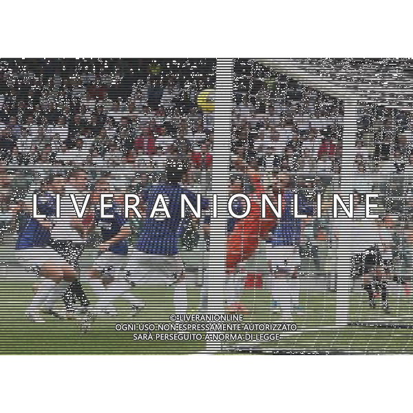 LA SPEZIA 06/05/2012 - SPEZIA VS LATINA - NELLA FOTO: GOL SPEZIA 2-0 DI EVACUO - FOTO NANDO VESCUSIO / AGENZIA ALDO LIVERANI