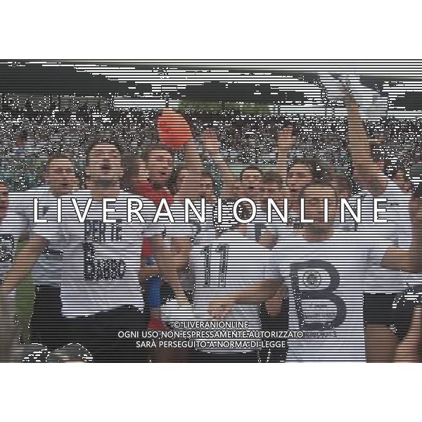 LA SPEZIA 06/05/2012 - SPEZIA VS LATINA - NELLA FOTO: ESULTANZA FINALE SPEZIA - FOTO NANDO VESCUSIO / AGENZIA ALDO LIVERANI