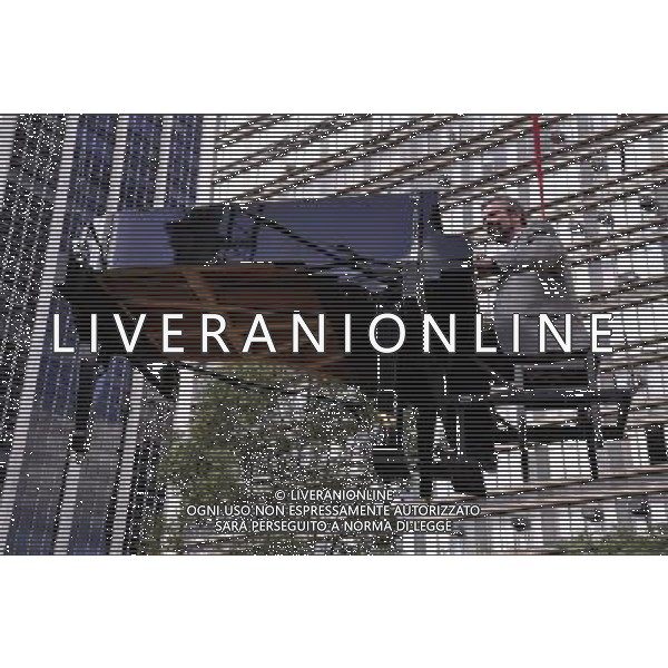 (120507) -- SAO PAULO, May 7, 2012 () -- Piano player Ricardo Miller gives an up-in-the-air concert marking the 8th Cultural Visit event (\'Vuelta cultural\') in Sao Paulo, Brazil, on May 6, 2012. (/Cris Faga/Agencia Estado) (ae) (tm) (sp) ***BRAZIL OUT*** ©photoshot/AGENZIA ALDO LIVERANI SAS - ITALY ONLY - Il pianista Ricardo Miller durante un concerto appeso per aria che segna l\'evento ottava visita culturale (\'Vuelta culturale\') a Sao Paulo, Brasile , il 6 maggio 2012.