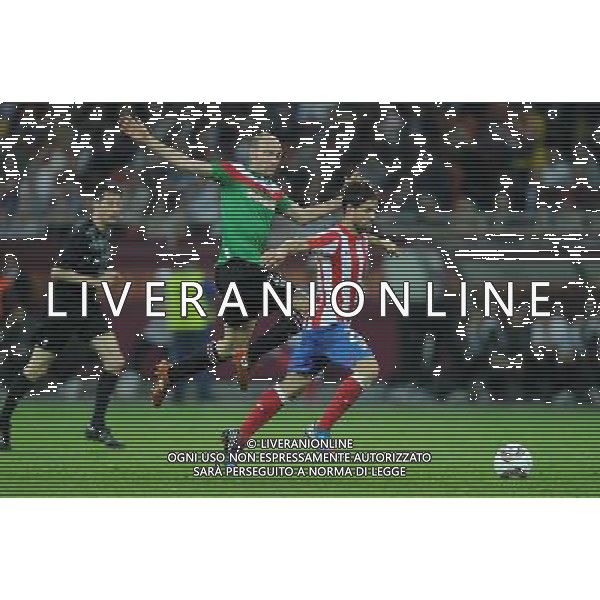 firo Fu§ball,Fussball, 09.05.2012 EL, UEFA Europa League Finale, Finale 2012, Final, Bukarest 2012, Saison 2011/2012 Atletico Madrid - Atletic Bilbao 3:0 Zweikampf, Diego, Atletico Madrid, Gaizka Toquero, Bilbao $worldrightsEs gelten unsere AGB, einsehbar auf www.firosportphoto.de copyright by firo sportphoto: Coesfelder Stra§e 207Ê 48249 D † L M E N (Duelmen) www.firosportphoto.de mail@firosportphoto.de (V o l k s b a n k B o c h u m - W i t t e n ) BLZ.: 430 601 29 Kt. Nr.: 341 117 100 Tel:Ê 02594-9916004 Fax:Ê 02594-9916005 BUCAREST_FINALE EUROPA LEGUE Atletico Madrid-Athletic Bilbao AG ALDO LIVERANI SAS - ITALY ONLY -
