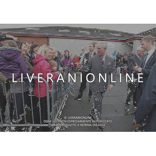 The Duke of Rothesay speaks to well wishers as he leaves the North West Youth Project in Kilmarnock. ©photoshot/AGENZIA ALDO LIVERANI SAS - ITALY ONLY - REALI INGLESI: Il principoe Carlo d\'inghilterra in visita ai giovani del Nord Ovest Progetto a Kilmarnock. Scozia