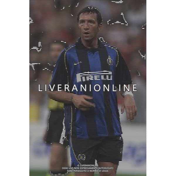 MILANO, 26-05-02 DFP/MARCO LUSSOSO 7 DERBY DEL CUORE NELLA FOTO: WALTER ZENGA AG ALDO LIVERANI S A S 