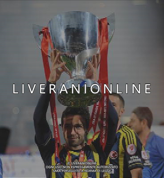 Ziraat Turkish Cup Final Match between Bursaspor and Fenerbahce at 19 mayis Stadium in Ankara on may 16, 2012. Scored: Bursaspor 0 - Fenerbahce 4 Pictured: Fenerbahce players ( Gokhan Gonul ) celebrate with the trophy after the match. PUCHAR TURCJI LIGA TURECKA FINAL SEZON 2011/2012 PILKA NOZNA FOT.SESKIM PHOTO/NEWSPIX.PL TURKEY, GERMANY, AUSTRIA AND UK OUT !!! --- Newspix.pl /AGF ALDO LIVERANI SAS - ITALY ONLY - *** Local Caption *** .