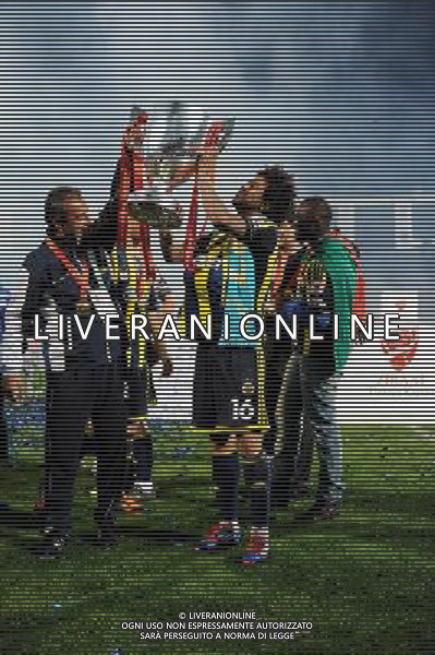 Ziraat Turkish Cup Final Match between Bursaspor and Fenerbahce at 19 mayis Stadium in Ankara on may 16, 2012. Scored: Bursaspor 0 - Fenerbahce 4 Pictured: Fenerbahce players ( Christian Baroni )celebrate with the trophy after the match. PUCHAR TURCJI LIGA TURECKA FINAL SEZON 2011/2012 PILKA NOZNA FOT.SESKIM PHOTO/NEWSPIX.PL TURKEY, GERMANY, AUSTRIA AND UK OUT !!! --- Newspix.pl /AGF ALDO LIVERANI SAS - ITALY ONLY - *** Local Caption *** .