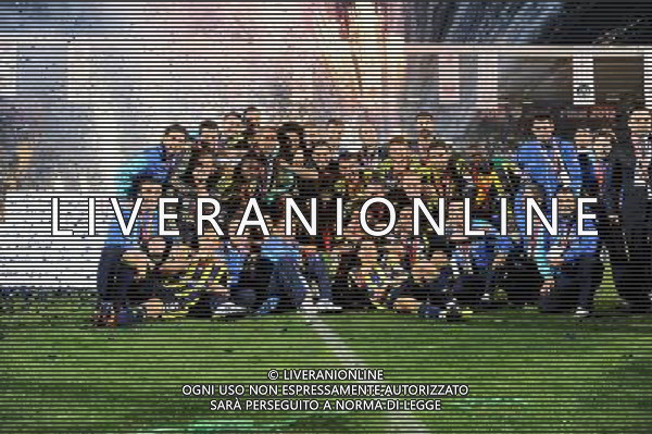 Ziraat Turkish Cup Final Match between Bursaspor and Fenerbahce at 19 mayis Stadium in Ankara on may 16, 2012. Scored: Bursaspor 0 - Fenerbahce 4 Pictured: Fenerbahce players celebrate with the trophy after the match. PUCHAR TURCJI LIGA TURECKA FINAL SEZON 2011/2012 PILKA NOZNA FOT.SESKIM PHOTO/NEWSPIX.PL TURKEY, GERMANY, AUSTRIA AND UK OUT !!! --- Newspix.pl /AGF ALDO LIVERANI SAS - ITALY ONLY - *** Local Caption *** .