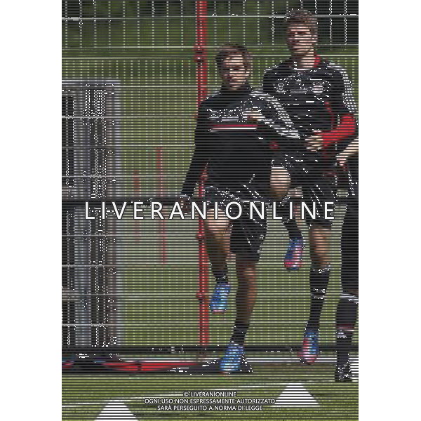 (120518) -- MUNICH, May 18, 2012 () -- Philipp Lahm (L) and Thomas Muller of FC Bayern Munich attend a training session for the UEFA Champions League Final at Sabener Strasse training ground in Munich, Germany May 18, 2012. FC Bayern Munich will fight for the champion with FC Chelsea.(/Wang Lili) ©photoshot/Agenzia Aldo Liverani Sas - ITALY ONLY - Allenamento del Bayern Monaco in previsione della finale UEFA Champions League a Monaco di Baviera, Germania 18 maggio 2012. FC Bayern Monaco affrontera\' il Chelsea FC.