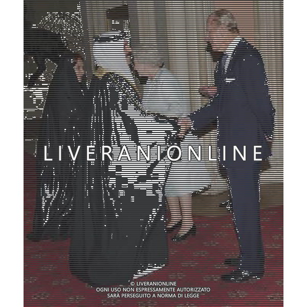 Her Majesty The Queen, accompanied by His Royal Highness The Duke of Edinburgh, gave a lunch at Windsor Castle for Sovereign Monarchs to commemorate her Diamond Jubilee. The Queen and The Duke of Edinburgh greeted their guests inside the Grand Vestibule, before joining them at a pre-lunch reception.THE KING OF BAHRAIN AND PRINCESS SABEEKA .. ©photoshot/Agenzia Aldo Liverani Sas - ITALY ONLY - REALI INGLESI: La regina d\'inghilterra incontra Re e regine, sovrani e capi di stato di 26 paesi stranieri al Castello di Windsor per un pranzo di celebrazione del Giubileo di diamante a Londra