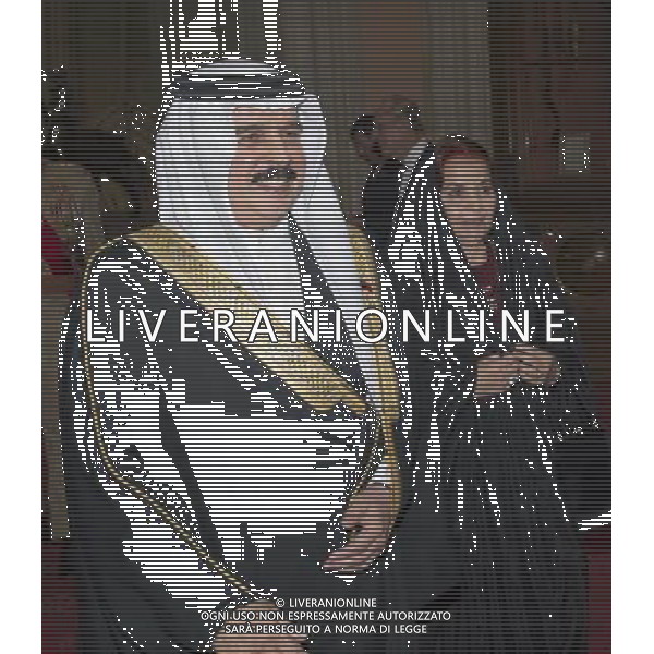 Her Majesty The Queen, accompanied by His Royal Highness The Duke of Edinburgh, gave a lunch at Windsor Castle for Sovereign Monarchs to commemorate her Diamond Jubilee. The Queen and The Duke of Edinburgh greeted their guests inside the Grand Vestibule, before joining them at a pre-lunch reception..THE KING OF BAHRAIN . ©photoshot/Agenzia Aldo Liverani Sas - ITALY ONLY - REALI INGLESI: La regina d\'inghilterra incontra Re e regine, sovrani e capi di stato di 26 paesi stranieri al Castello di Windsor per un pranzo di celebrazione del Giubileo di diamante a Londra